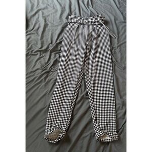 Super Cute Black &‎ White Pants with Belt